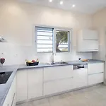 Avo Villa