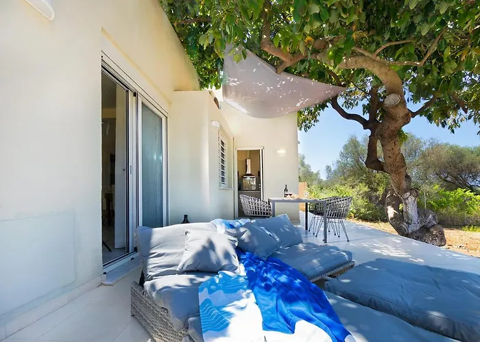 Avo * Ханья (Крит)